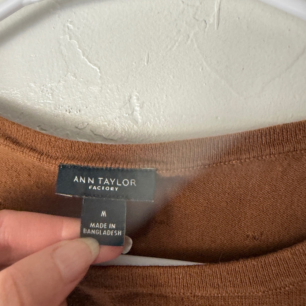 Ann Taylor Brown Dot Texture Crew Neck Sweater Size M Preppy Coquette Academia - Picture 4 of 8